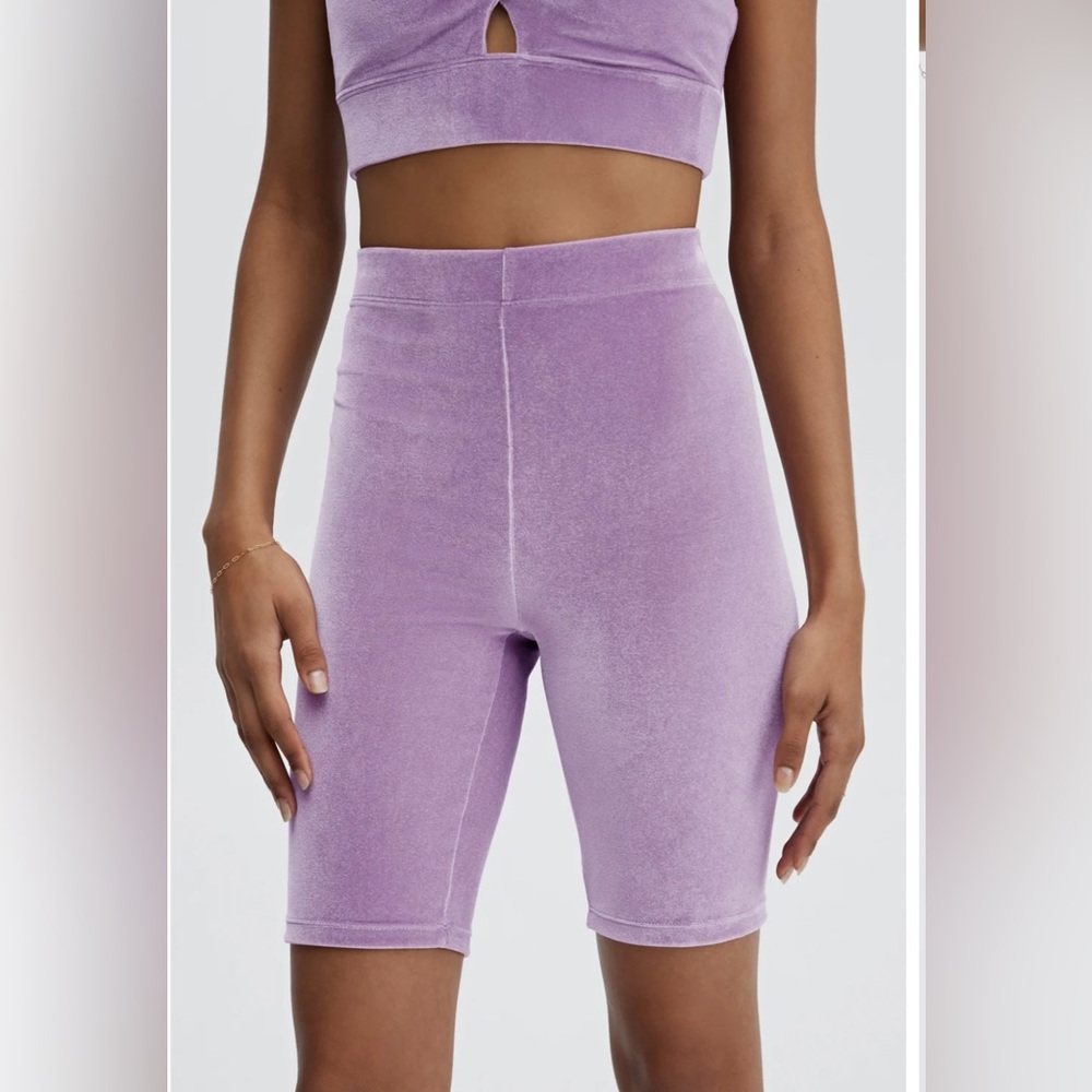 High Waisted Velour Short 9”